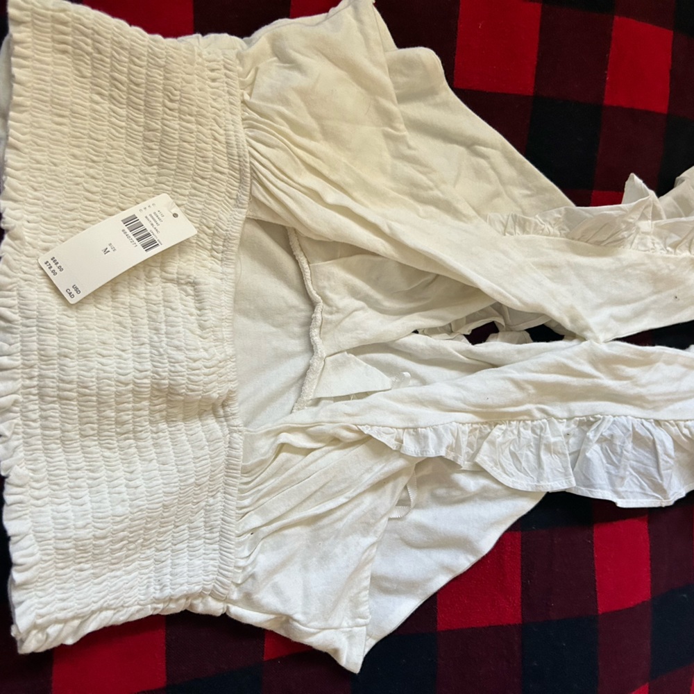 Halter top - Picture 2 of 4